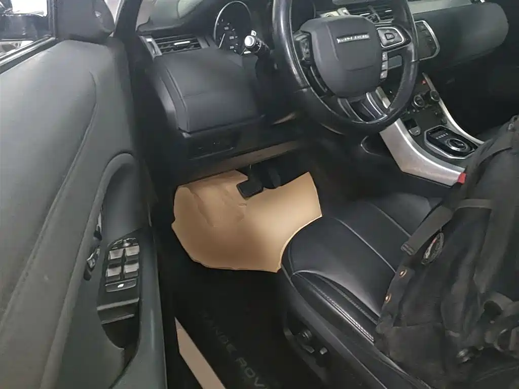 Land Rover Range Rover Evoque 2017 2.0T British Style Edition фото 15