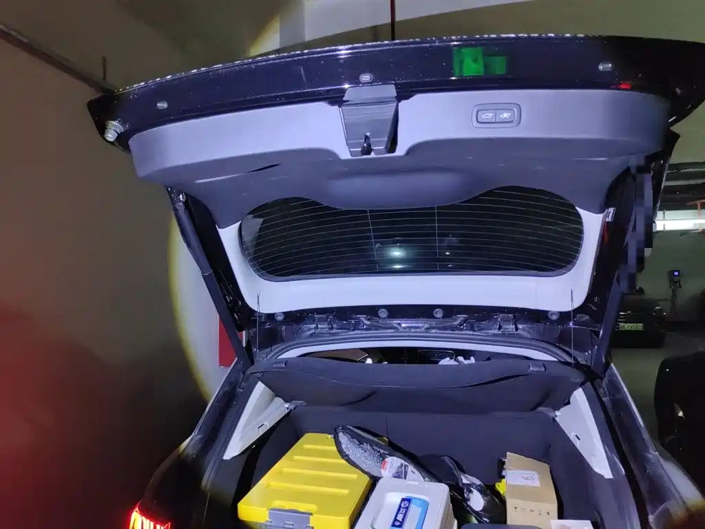 Lynk & Co 01 EM-P 2018 1.5T PHEV Jin Pro China V фото 20