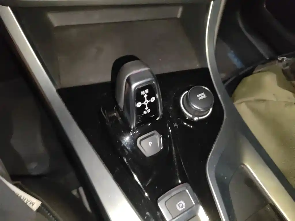 Lynk & Co 01 EM-P 2018 1.5T PHEV Jin Pro China V фото 15