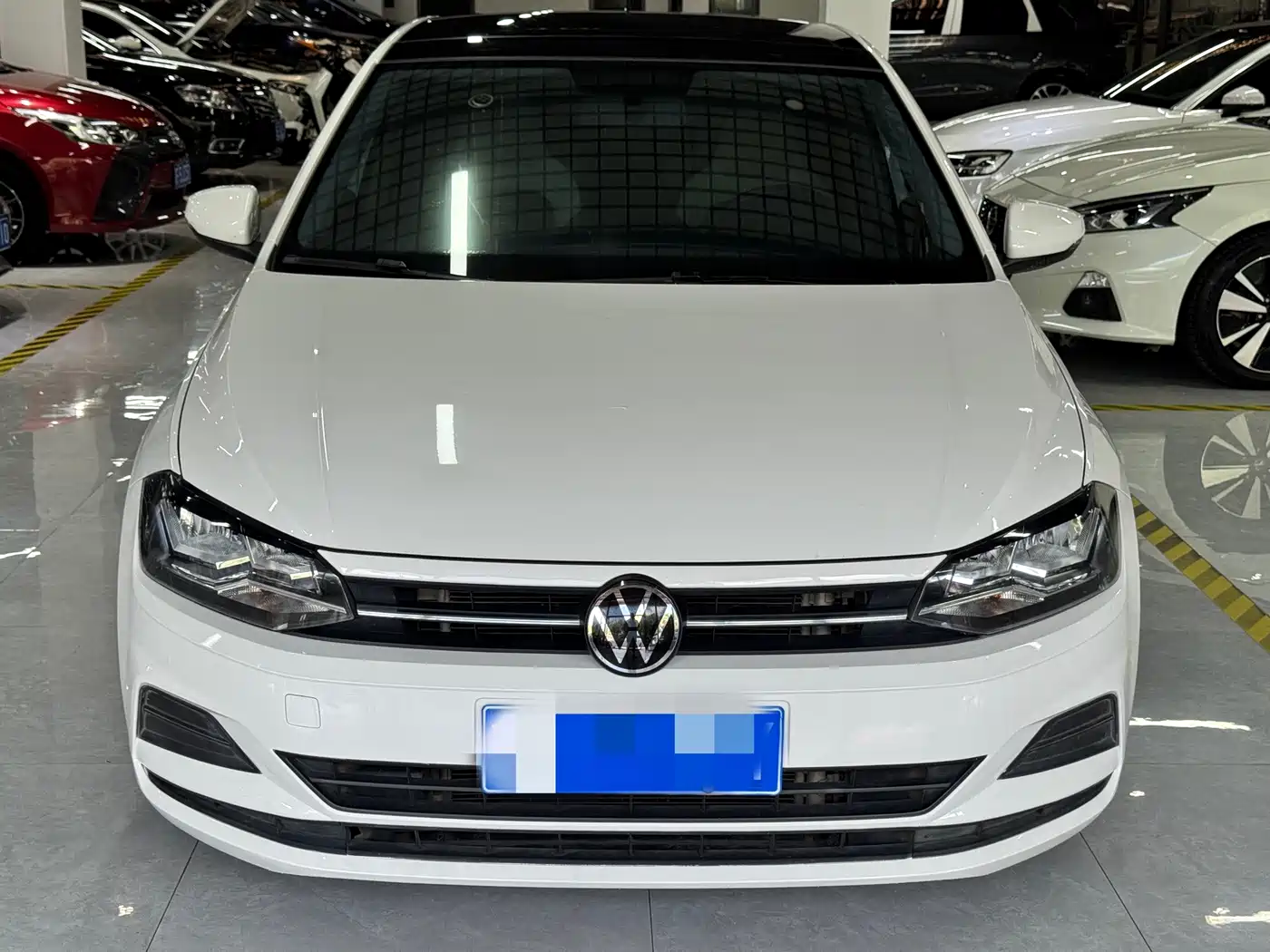 Фото 2 - Volkswagen Polo