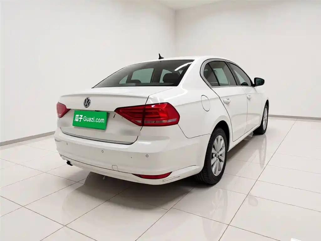 Volkswagen Lavida 2018 Classic 1.5L Manual Comfort China VI фото 6