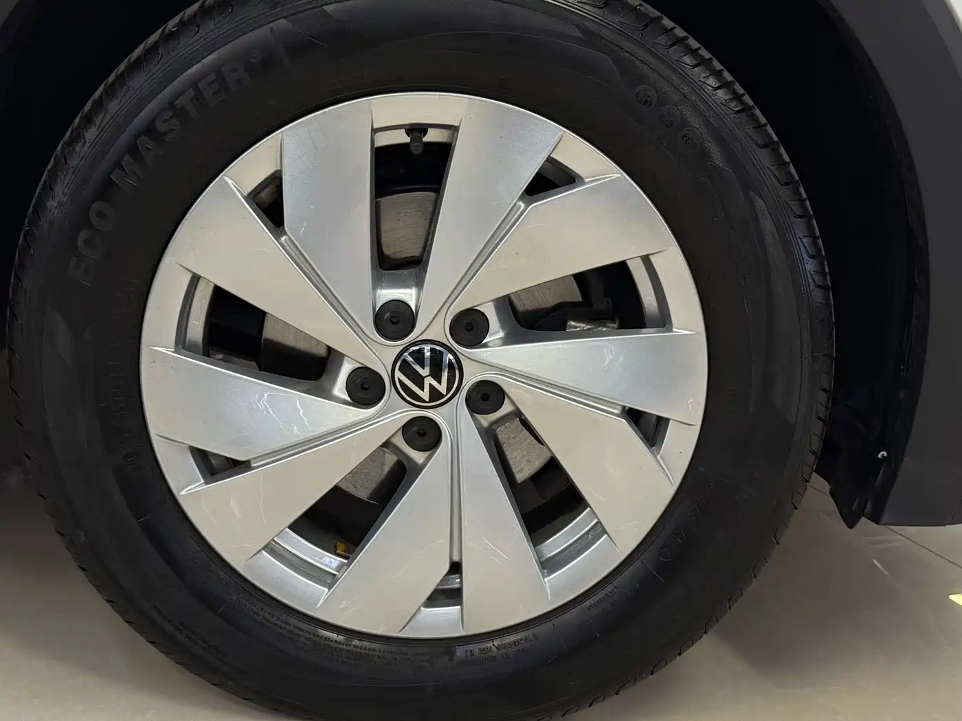 Volkswagen Tharu 2025 Model Rising Star 1.5L Advance Edition фото 24