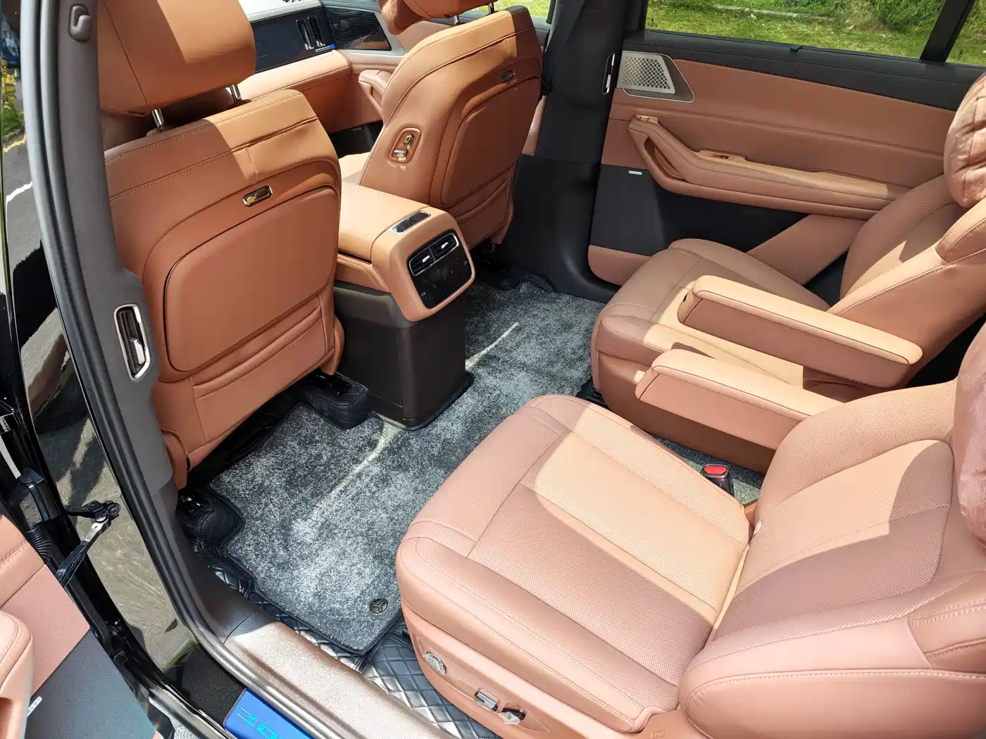 Denza N8L 2026 Model Prestige Edition фото 22