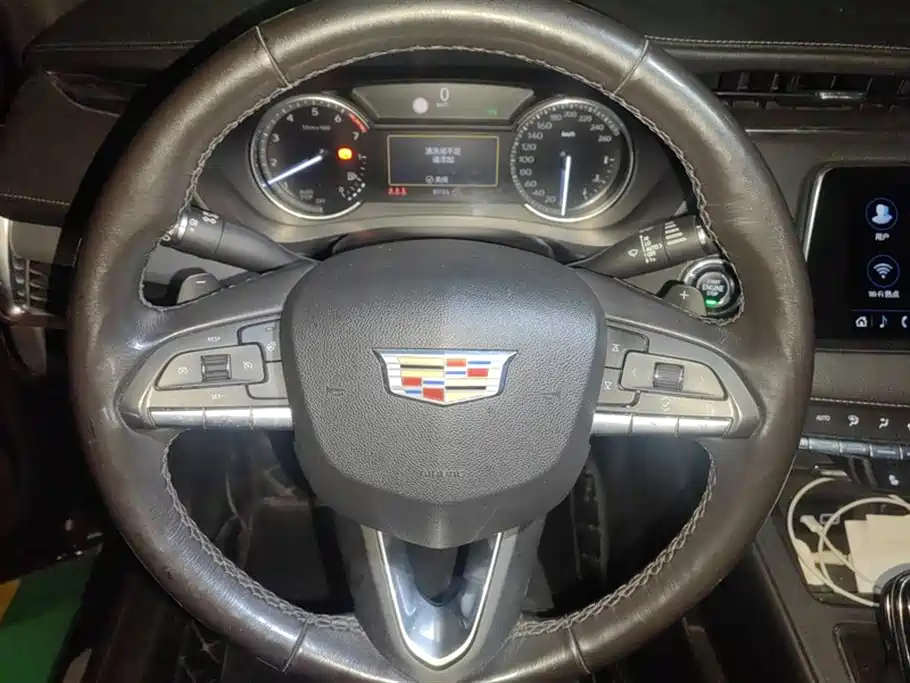 Cadillac XT4 2020 28T FWD Leading Trim фото 15
