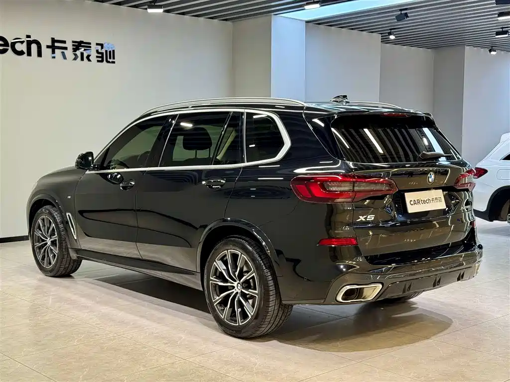 BMW X5 2022 xDrive 30Li Premium M Sport Package фото 7