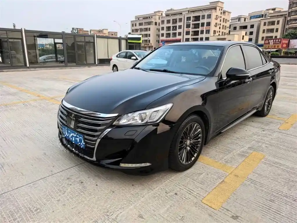 Toyota Crown 2015 2.0T Fashion
