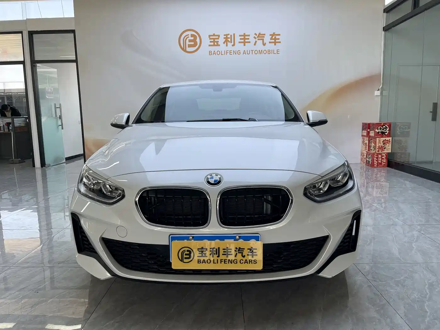 BMW 1 Series 2023 120i M Sport фото 2