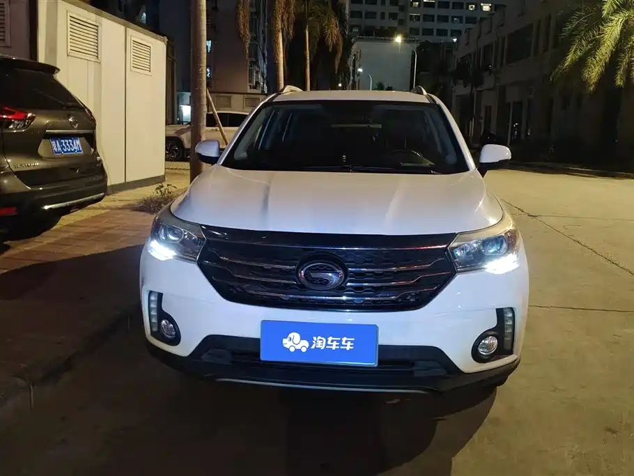 GAC Trumpchi Trumpchi GS4 2015 200T G-DCT Luxury Edition фото 2