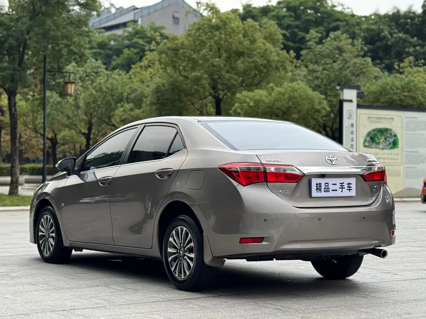 Toyota Corolla 2017 Facelift 1.2T S-CVT GL фото 6