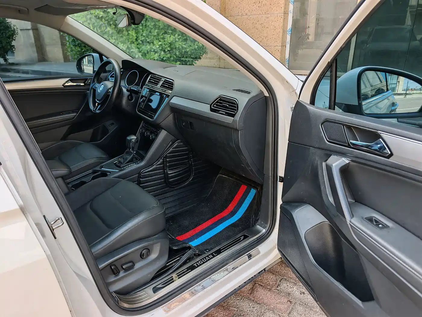 Volkswagen Tiguan L 2019 330TSI Automatic 2WD Smart Luxury Edition China VI фото 13