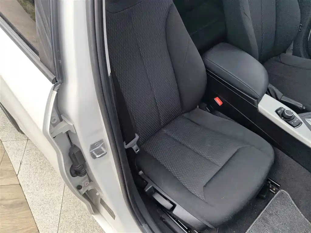 BMW 1 Series (Import) 2013 Facelift 116i Leading Model фото 18