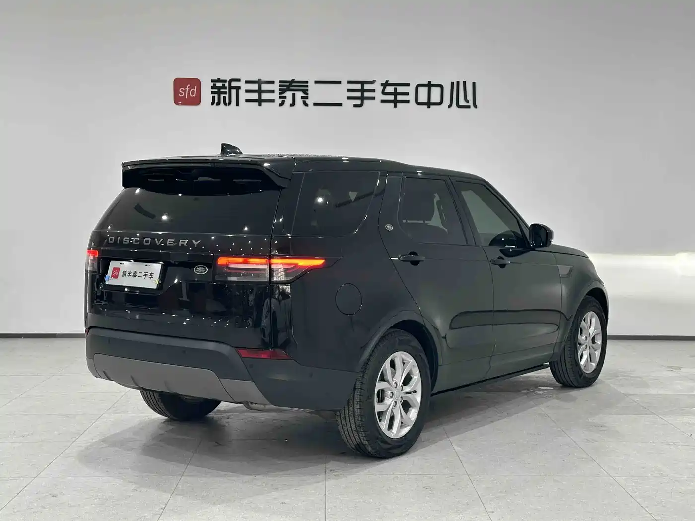 Фото 3 - Land Rover Discovery
