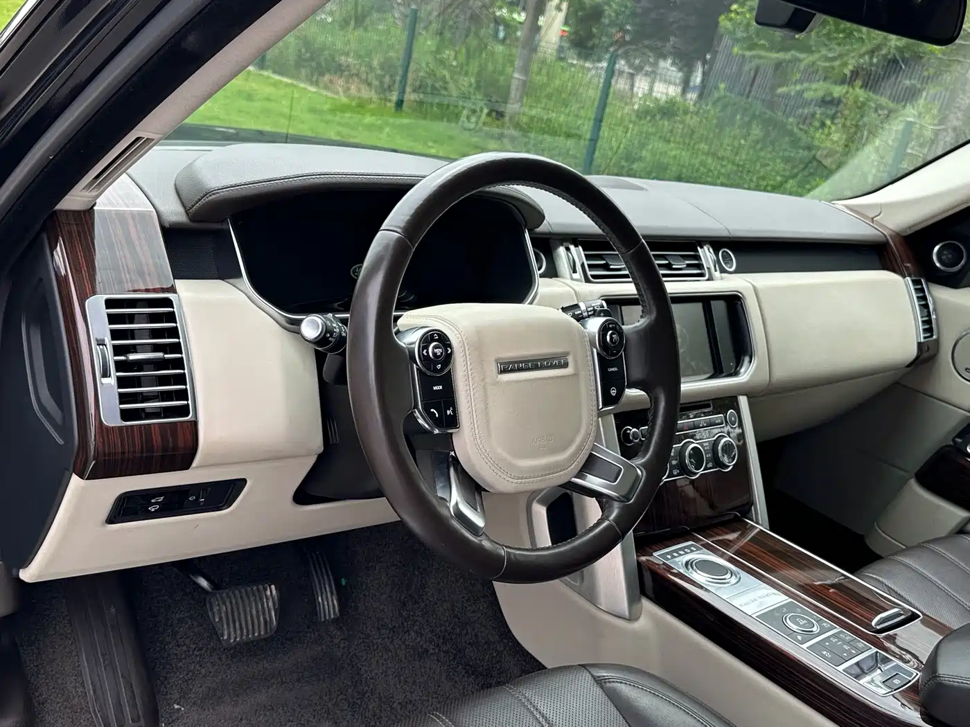 Фото 9 - Land Rover Range Rover
