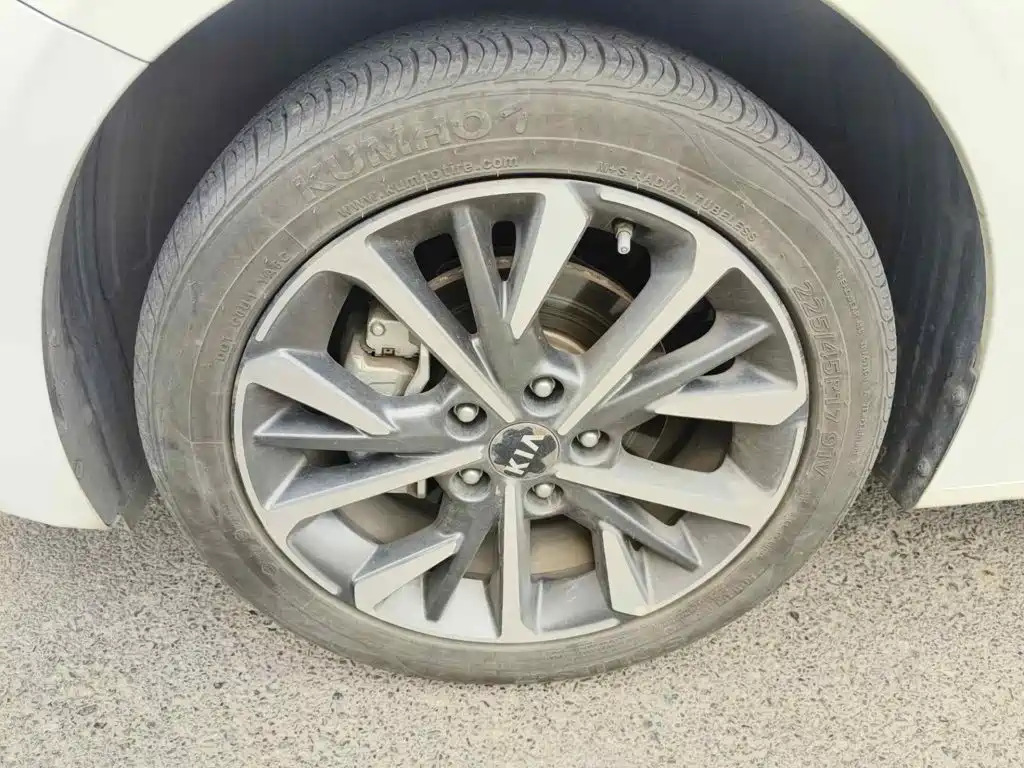 Фото 7 - Kia K3