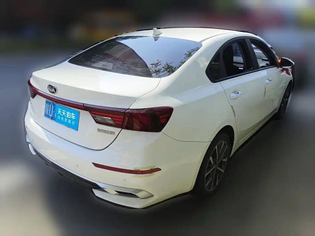 Фото 2 - Kia K3