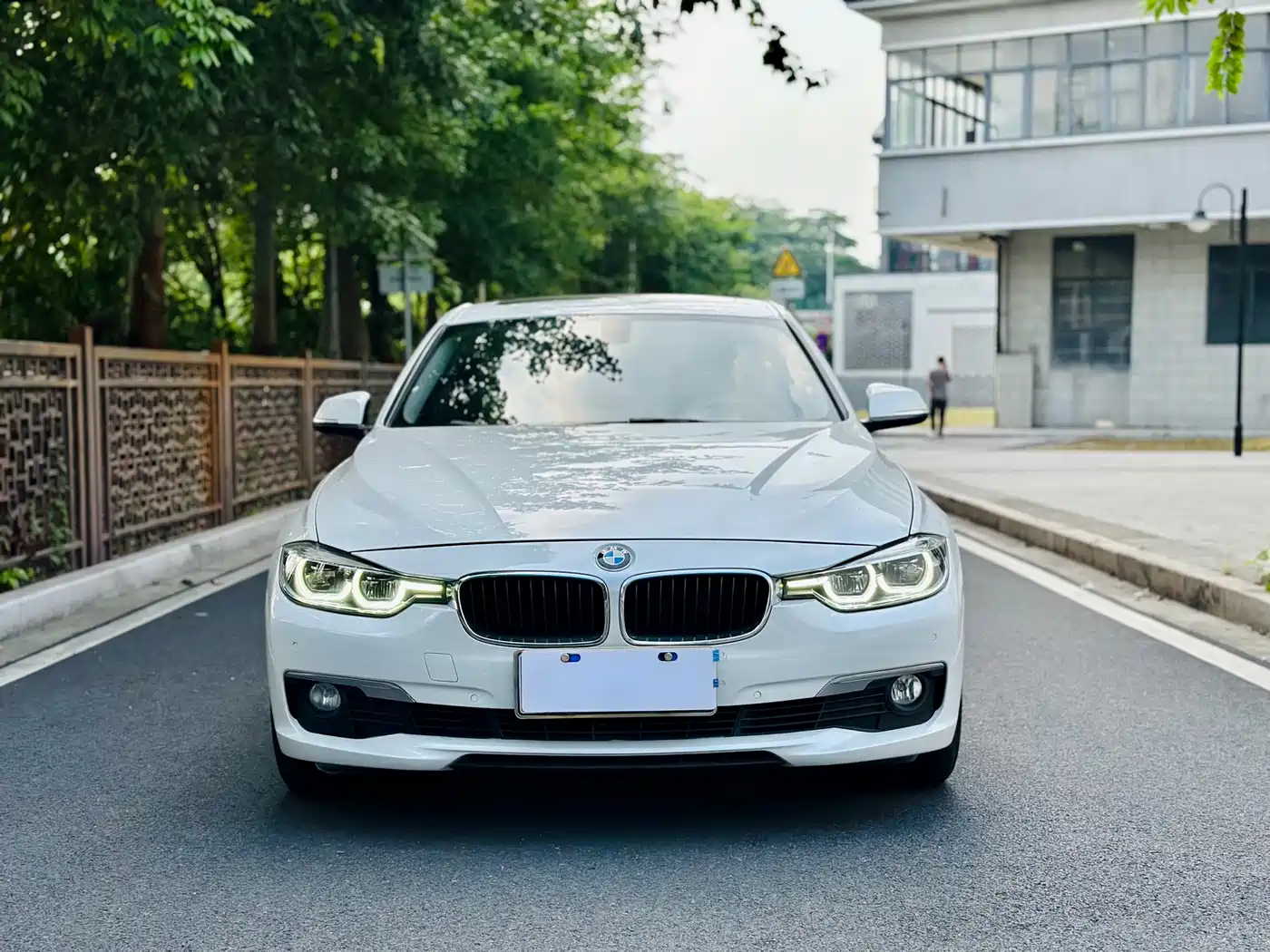BMW 3 Series 2017 320Li Fashion фото 2