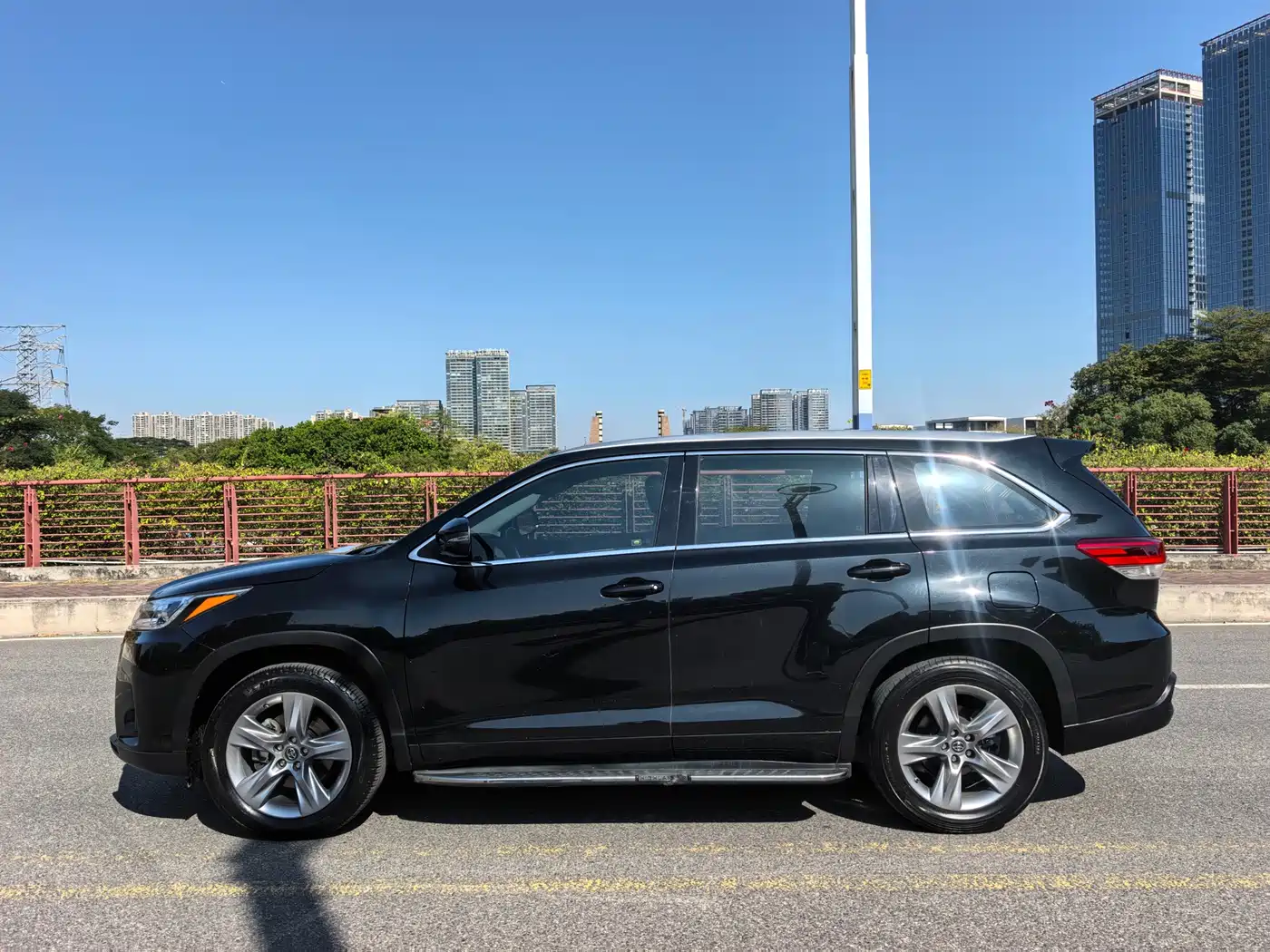 Toyota Highlander 2018 2.0T 4WD Luxury 7-seater China VI фото 22