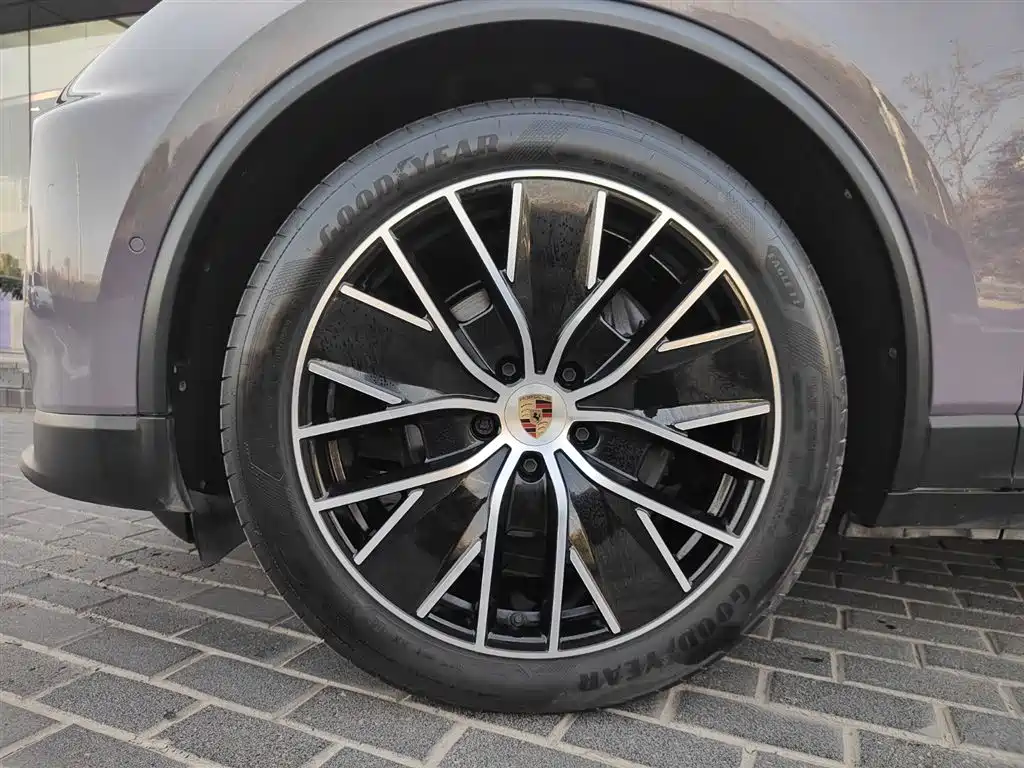 PORSCHE MACAN NEW ENERGY