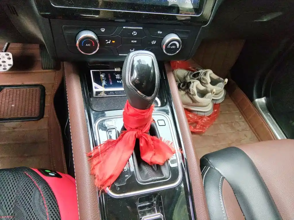 Dongfeng Fengguang Fengguang 580 2016 2016 Facelift 1.5T CVT Luxury