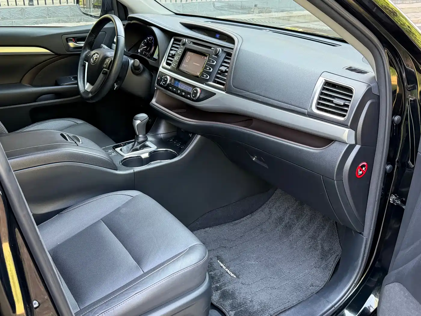 Toyota Highlander 2015 2.0T AWD Luxury Edition 7-seater фото 6