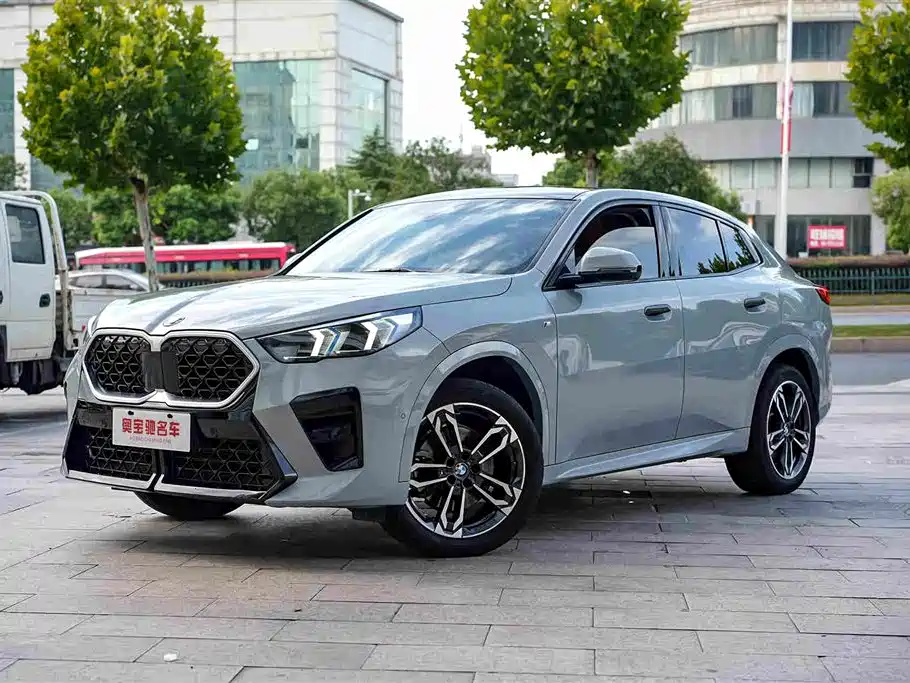 Photo 1 - BMW X2 (Import)