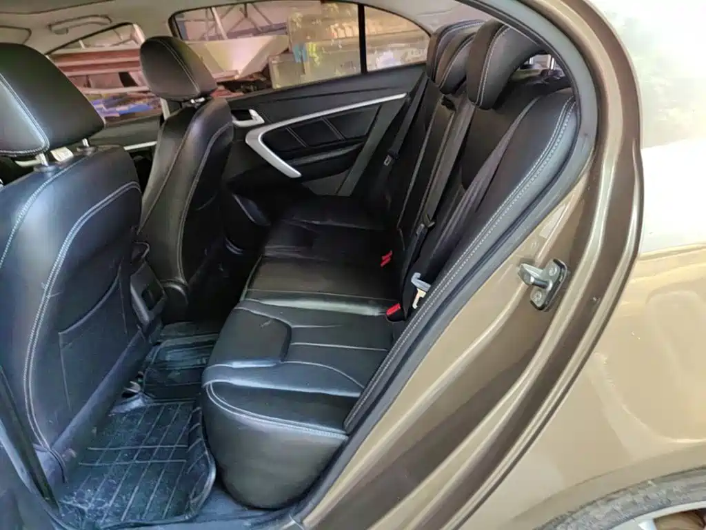 Photo 17 - Geely Emgrand