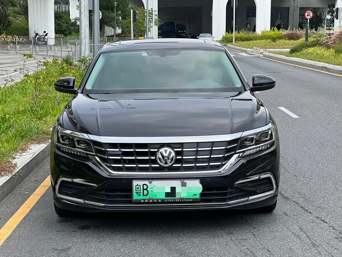 Volkswagen Passat New Energy 2019 430PHEV Hybrid Luxury Edition фото 2