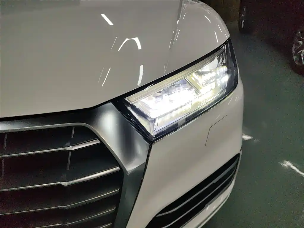 Audi Q5L 2020 40 TFSI Prestige Fashion фото 24