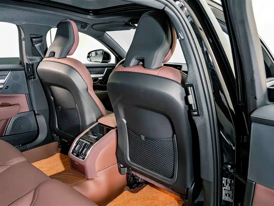 Volvo S90 2026 B5 Zhiyuan Luxury Edition фото 21