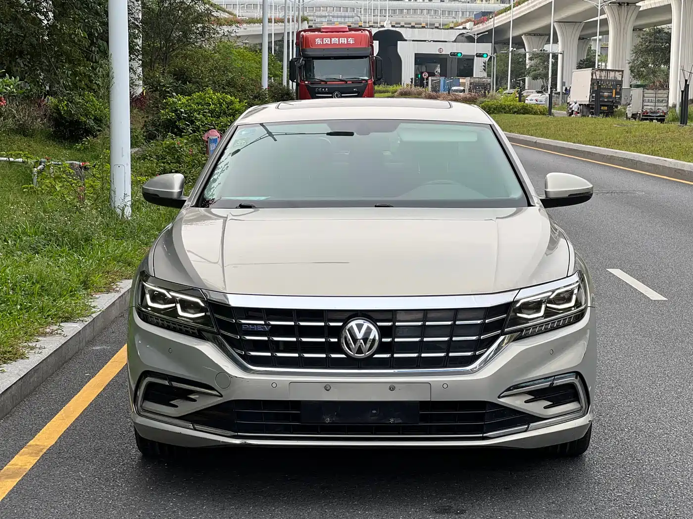 Volkswagen Passat New Energy 2019 430PHEV Hybrid Luxury Edition фото 2