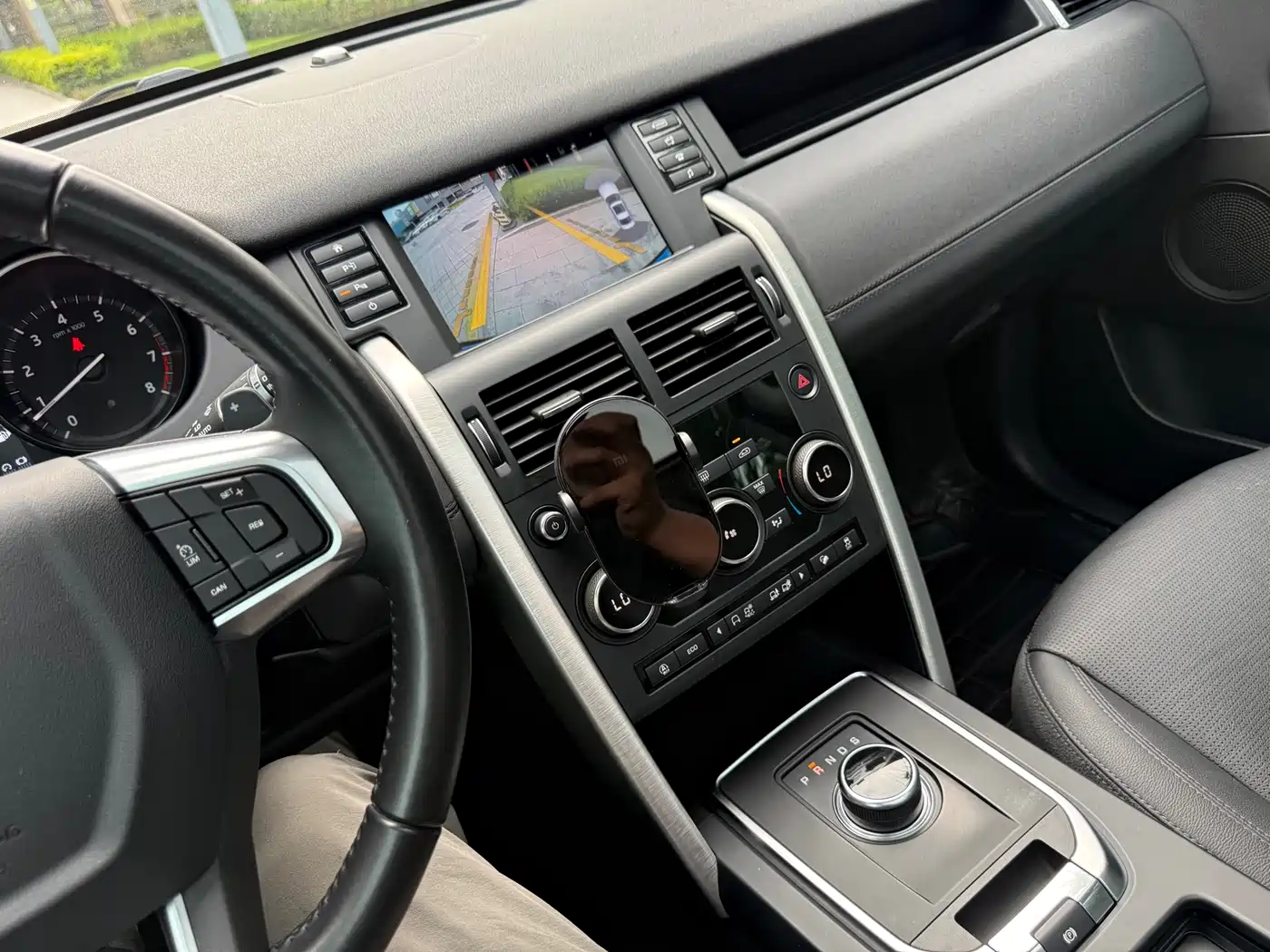 Land Rover Discovery Sport 2018 240PS SE Edition фото 38