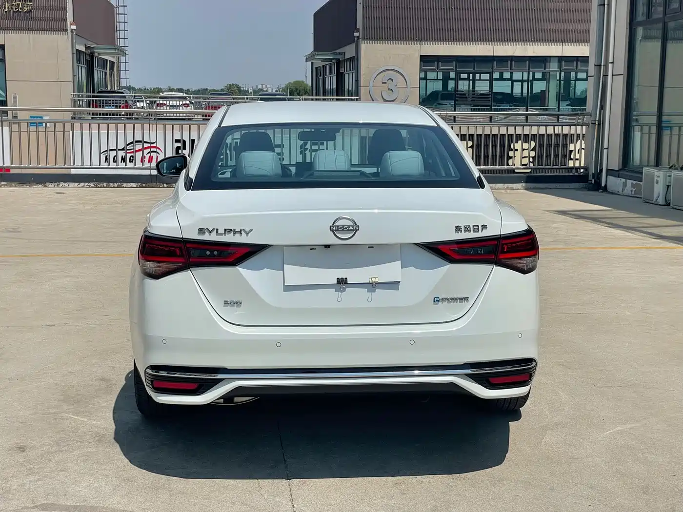 Фото 5 - Nissan Sylphy