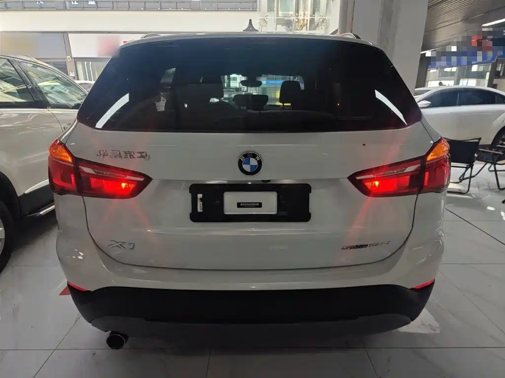 BMW X1 2019 sDrive18Li Fashion Model фото 4