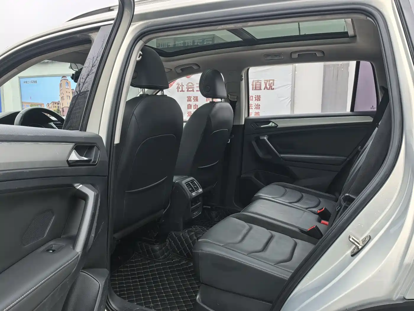 Volkswagen Tiguan L 2019 330TSI Automatic 2WD Panorama Comfort Edition China VI фото 11
