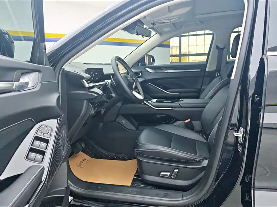 Haval H6 2024 Model 1.5T 2WD Classic Edition фото 9