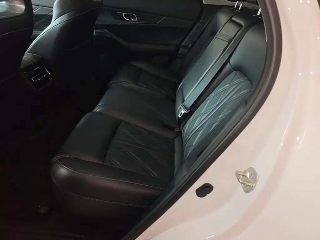 Changan UNI-K 2023 2024 2.0T FWD Global Edition
