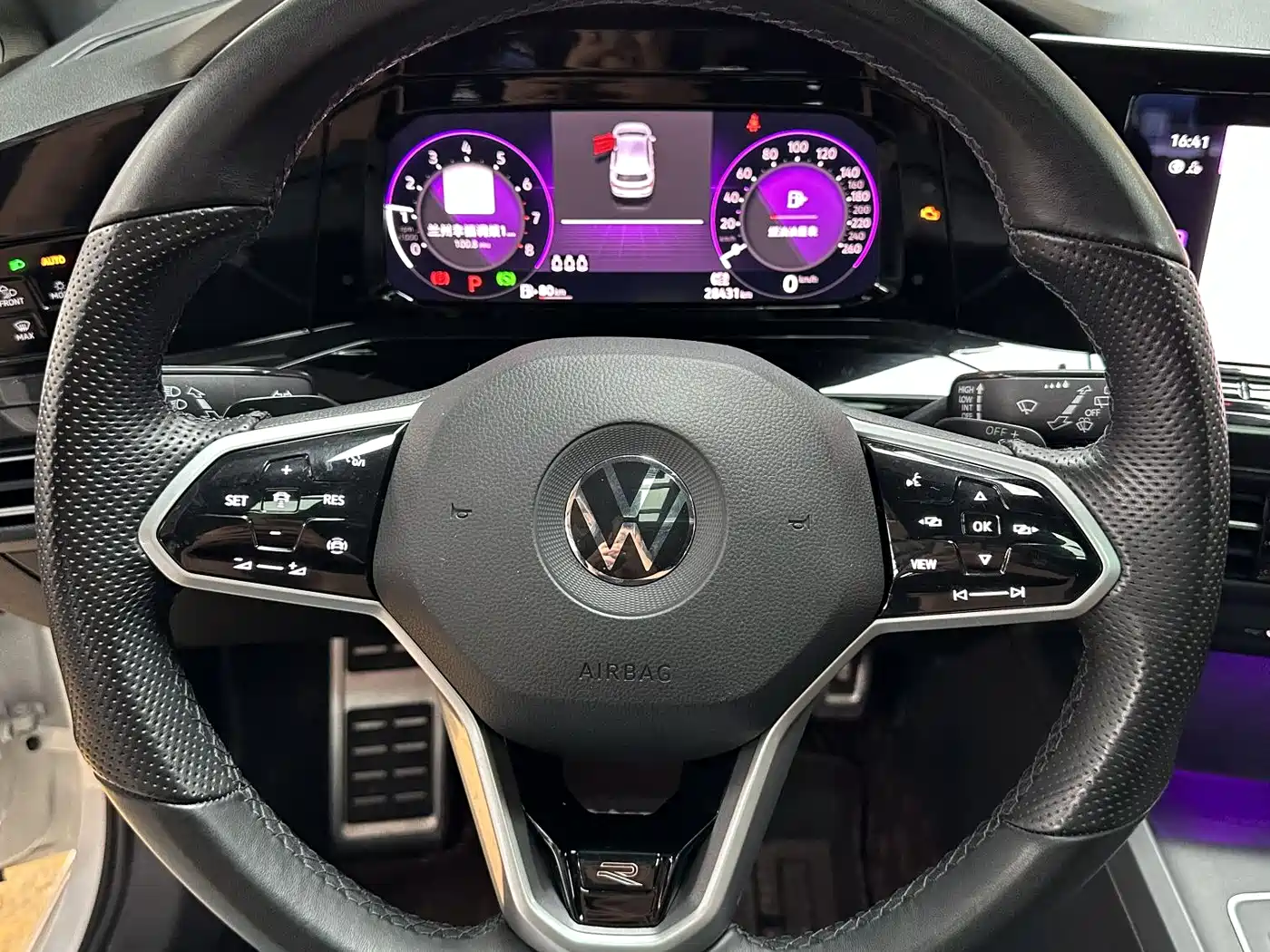 Volkswagen Golf 2021 280TSI DSG R-Line фото 11