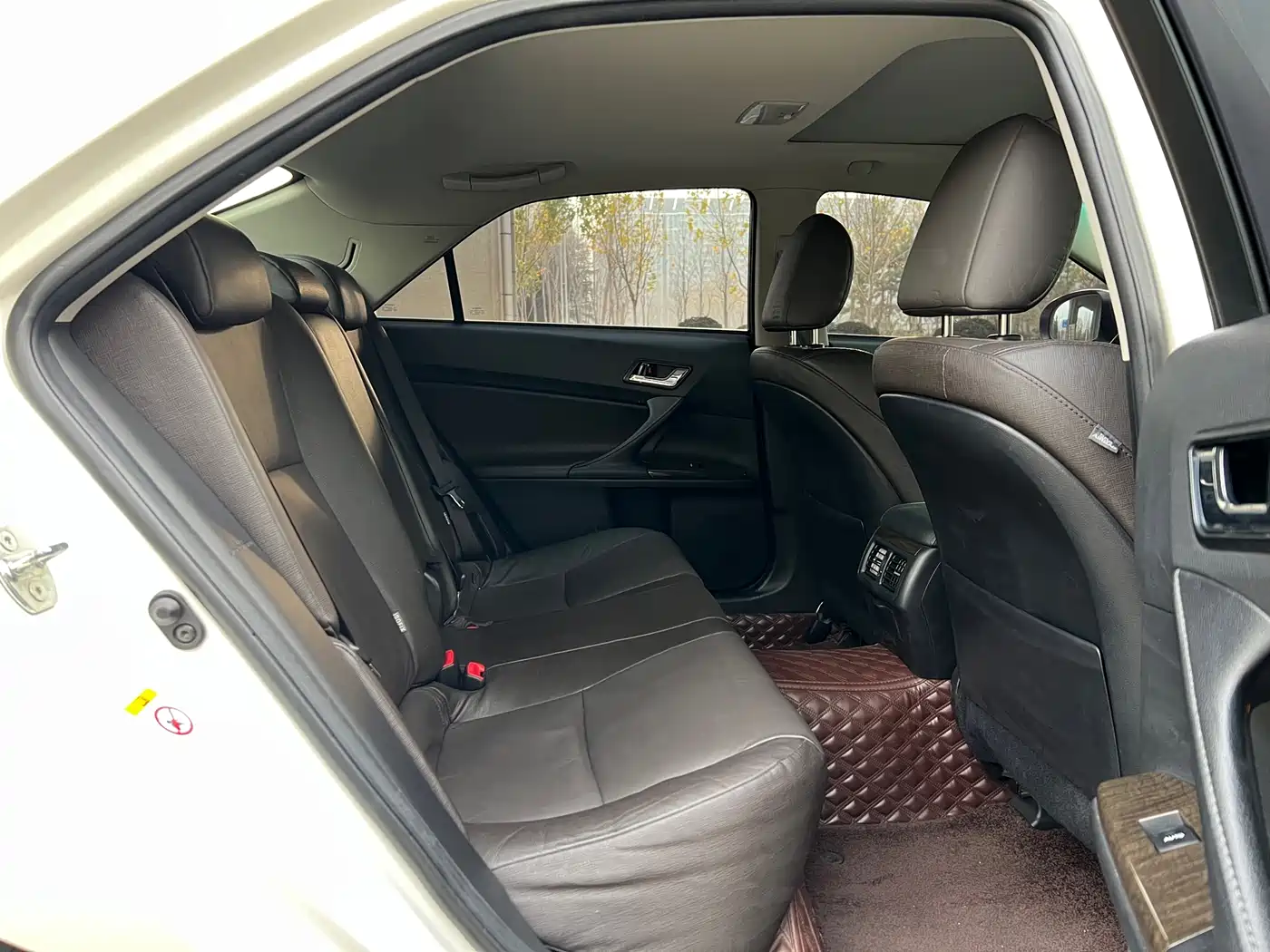 Toyota Reiz 2013 2.5V Elite Edition фото 9