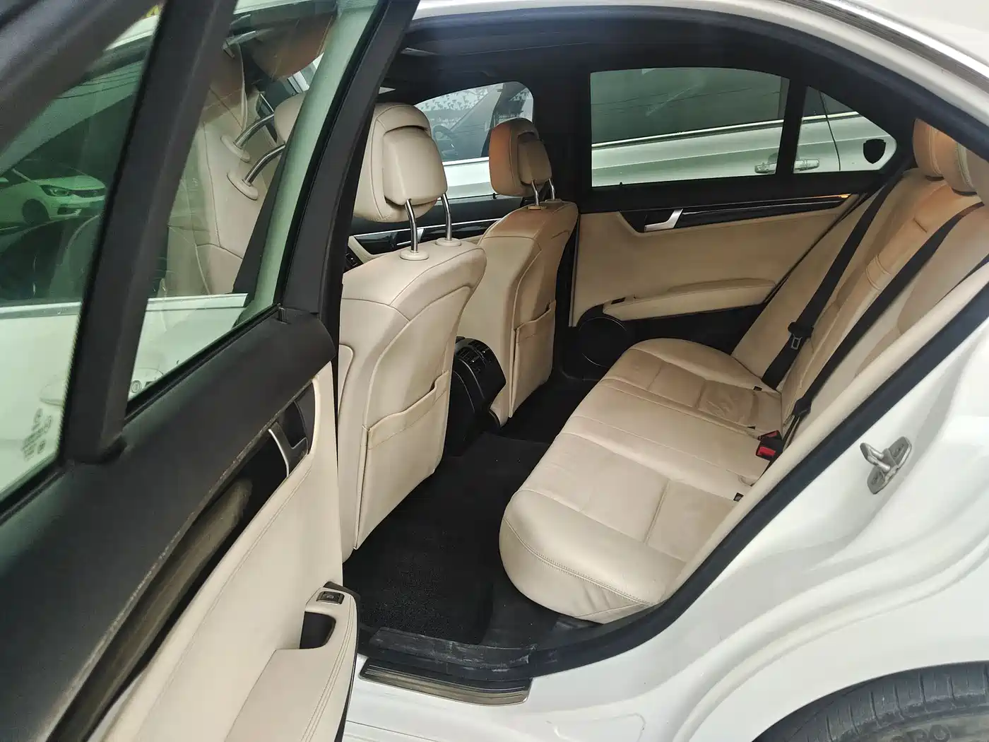 Mercedes-Benz C-Class 2013 C 260 CGI Elegance фото 8