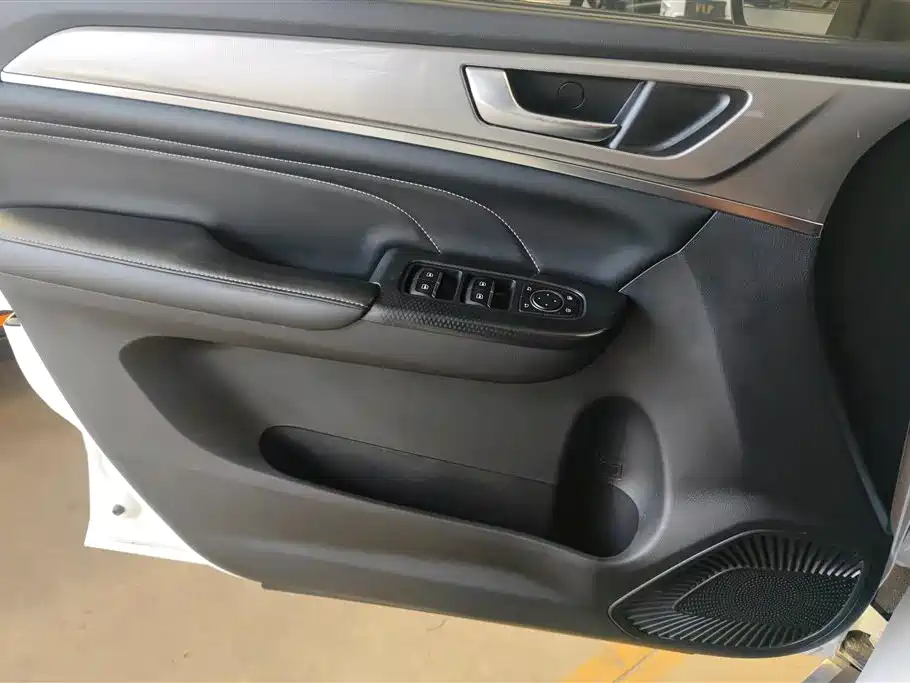Haval M6 2021 PLUS 1.5T DCT Luxury Smart Connect фото 7