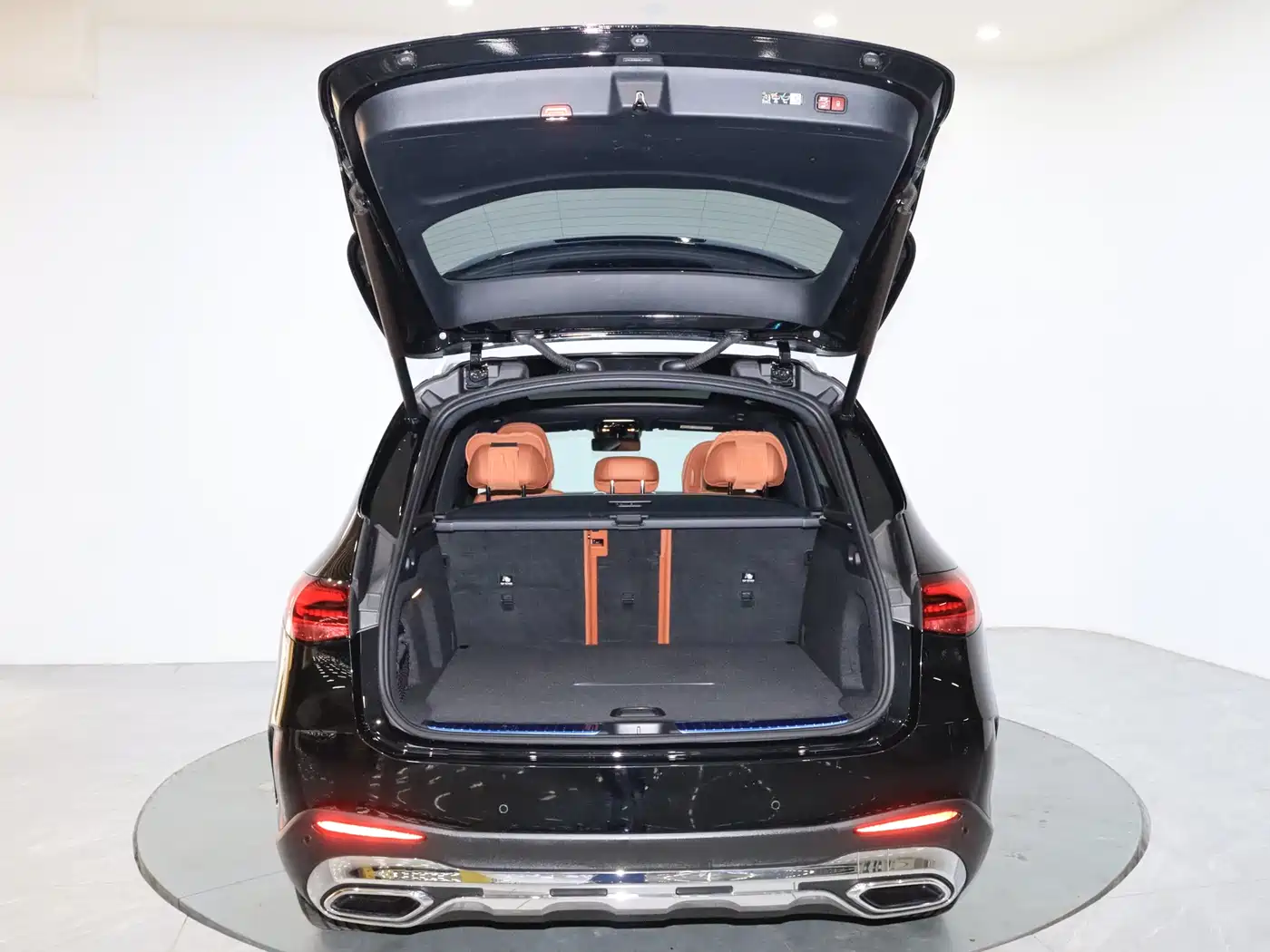 Mercedes-Benz GLC 2024 GLC 260 L 4MATIC Luxury 5-seater фото 17
