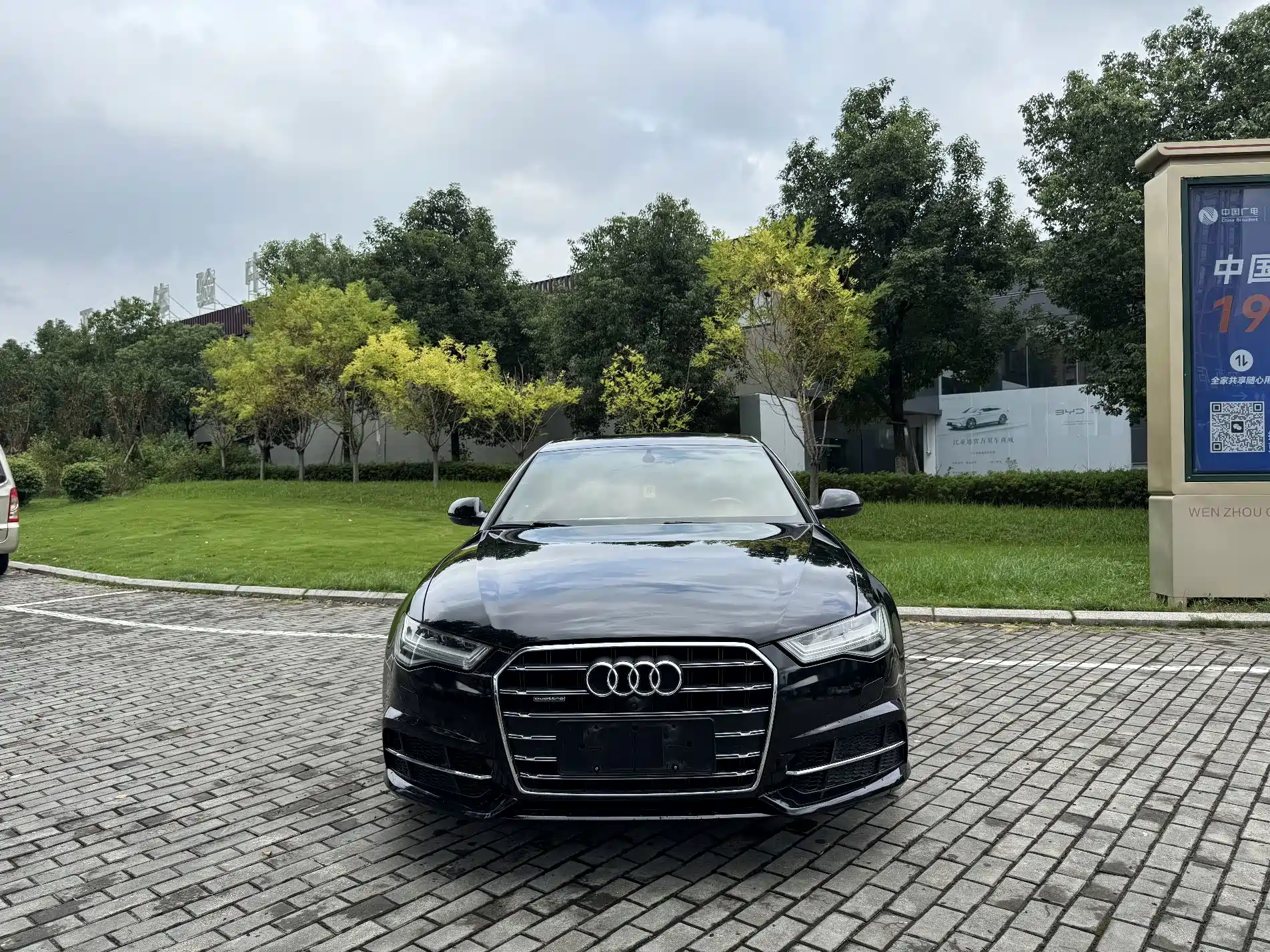 Фото 2 - Audi A6L
