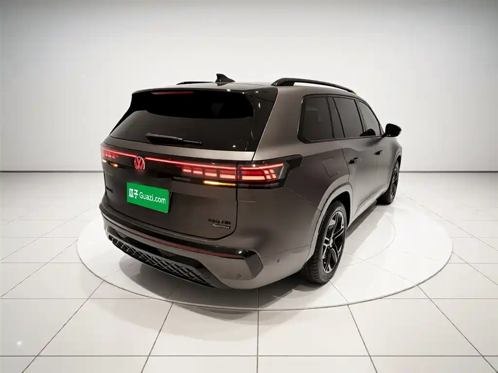 Volkswagen Teramont 2025 Teramont Pro 450TSI 4WD Summit Edition фото 5