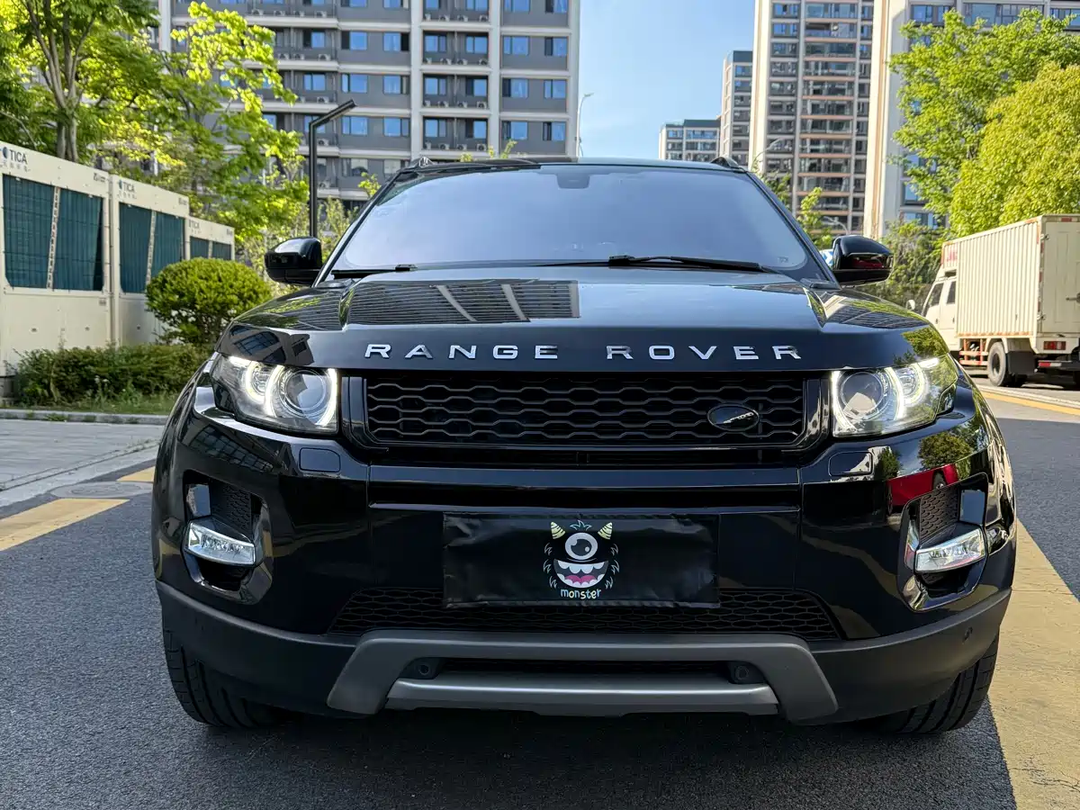 Land Rover Range Rover Evoque 2015 2.0T 5-Door Intelligent Edition фото 2