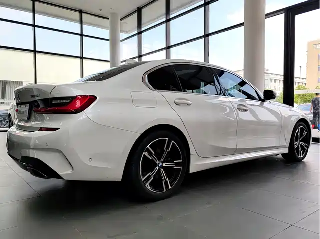 BMW 3 Series 2021 325i M Sport Package — фото 5