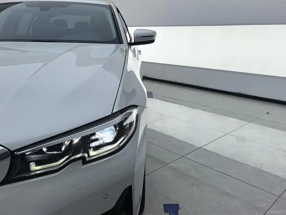 BMW 3 Series 2020 320i Sport Package фото 5