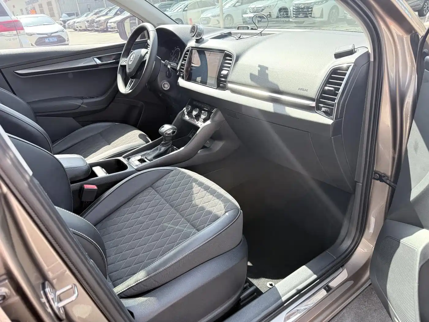 Škoda Karoq 2019 TSI280 Smart Drive Luxury Edition China VI фото 16