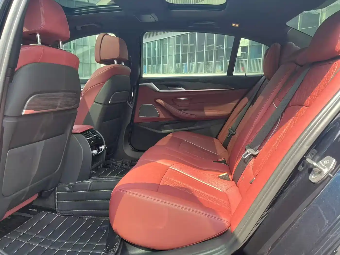 BMW 5 Series 2022 530Li Exclusive M Sport Package фото 5