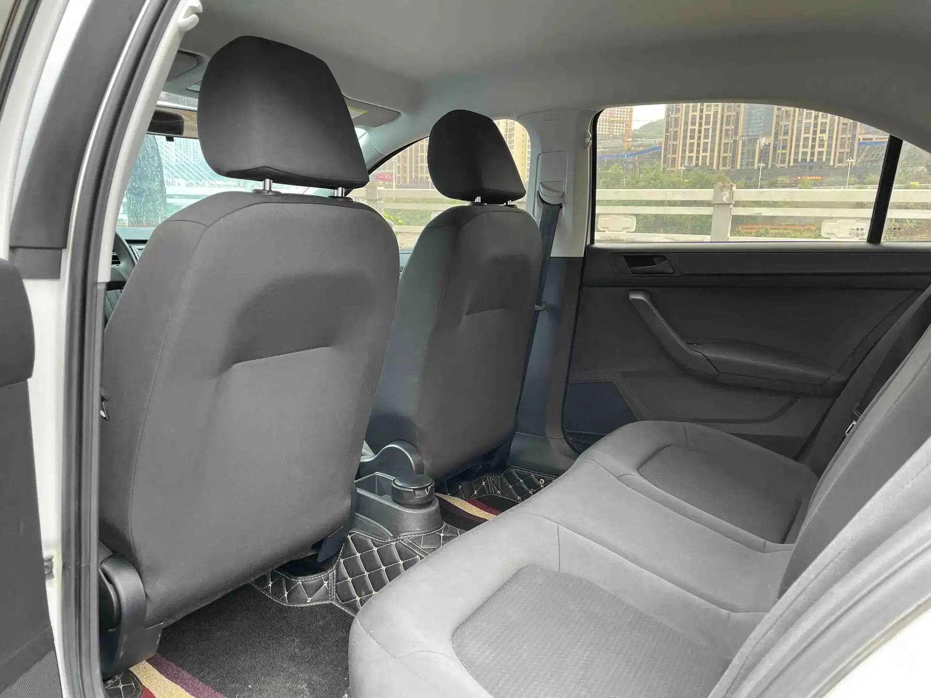 Photo 9 - Volkswagen Santana