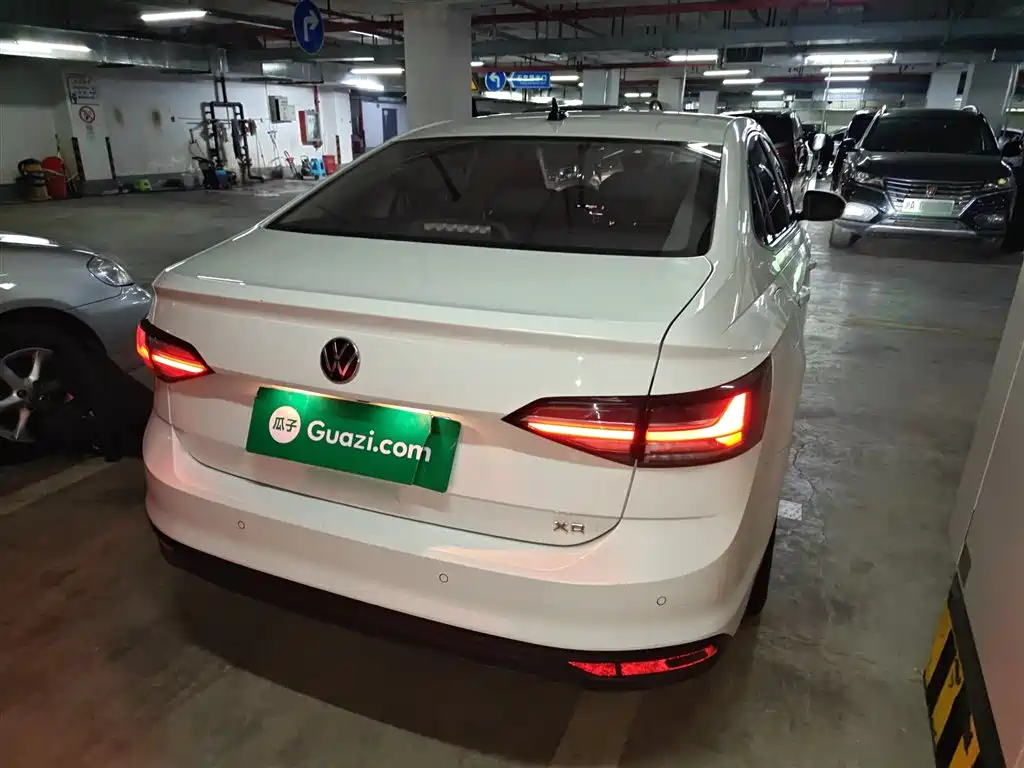 Volkswagen Lavida 2023 New Sharp 1.5L Auto Premium Edition фото 5